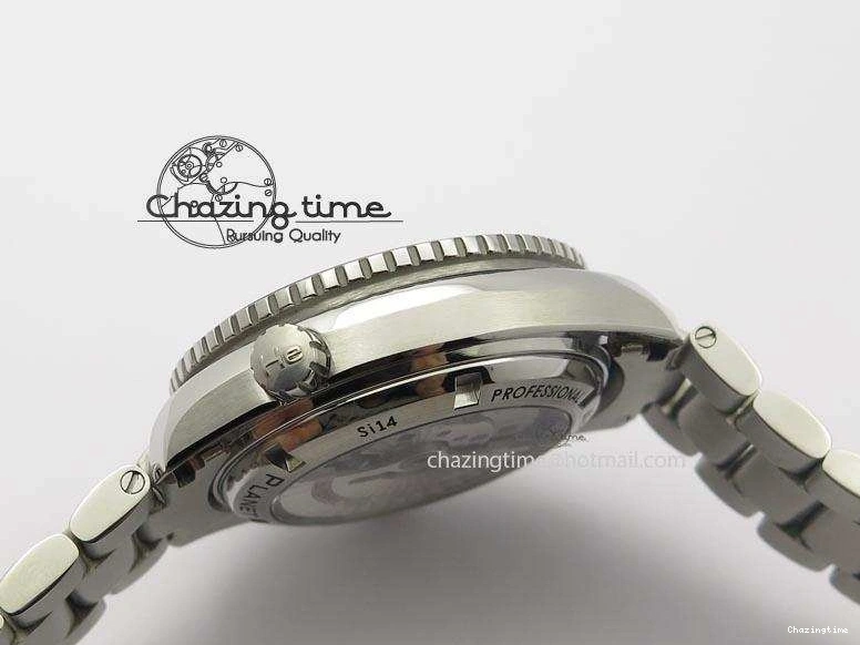 0518 Planet Ocean SS Bp Maker 45mm Black Bezel On SS Bracelet A OnTrend 8218